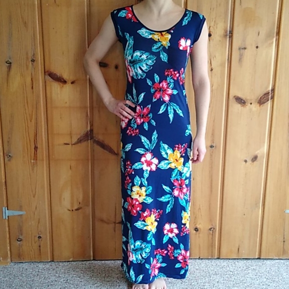 Dresses & Skirts - Blue maxi dress